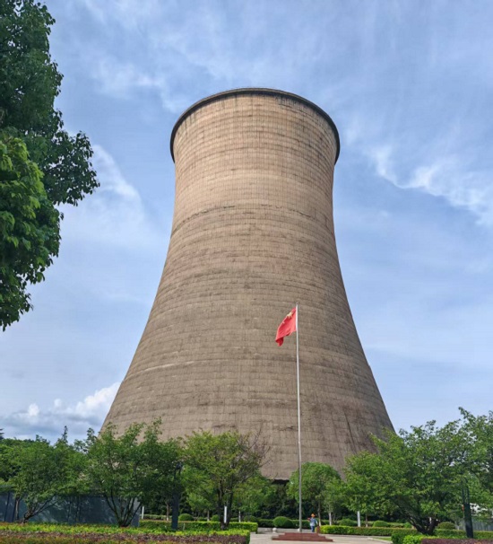 電廠冷卻塔拆除:安全為先,綠色技藝與安全承諾